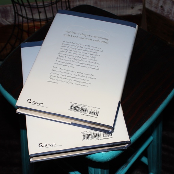 Bundle of Two Books: Draw Close • A Devotional for Couples - Picture 16 of 16